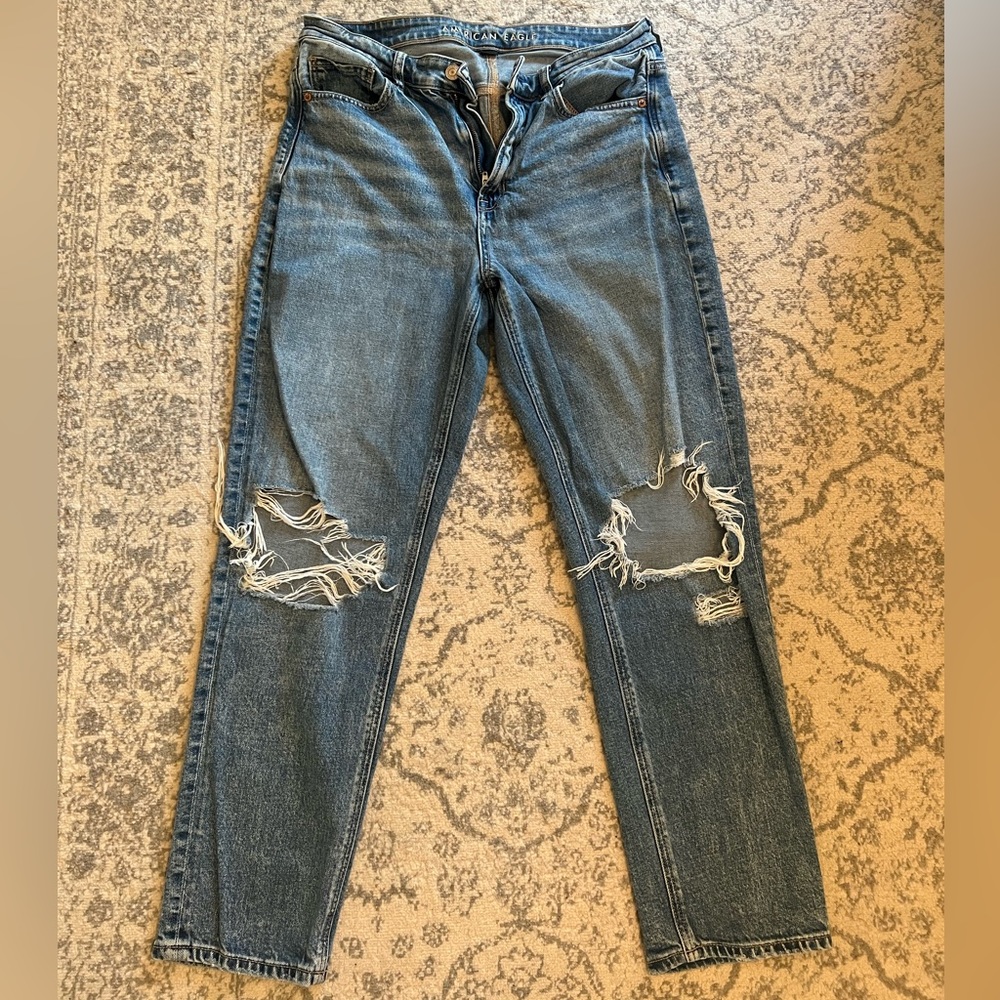 American Eagle Mom Jean